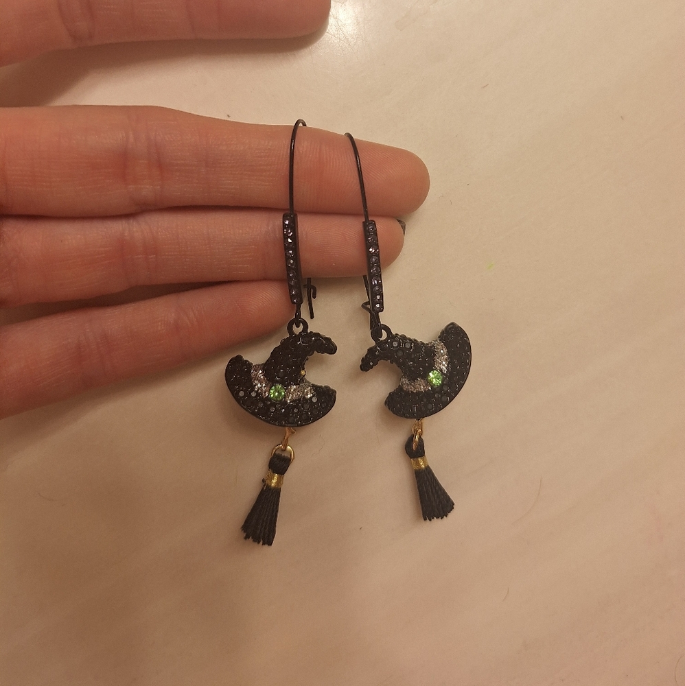 Betsey Johnson Witch Earrings - Picture 5 of 8